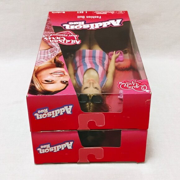Addison Rae Fashion Doll (Twins/BFFs) Beach Style Body Positivity NIB Lot of 2 - Picture 4 of 8